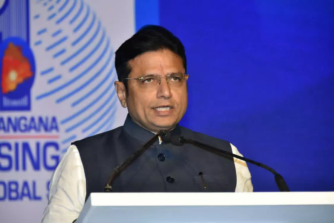 Telangana’s ‘Blue-Green’ vision: Renewal of lakes and urban green expansion, says Sridhar Babu Telangana’s ‘Blue-Green’ vision: Renewal of lakes and urban green expansion, says Sridhar Babu