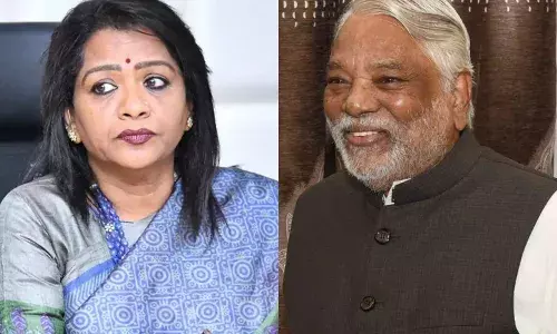 Telangana HC questions state on regularizing govt land in favour of Hyderabad Mayor Vijaya Laxmi, Kesava Raoās son, at `throwaway prices Telangana HC questions state on regularizing govt land in favour of Hyderabad Mayor Vijaya Laxmi, Kesava Raoās son, at `throwaway prices