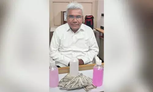 Osmania University engineer held by ACB for demanding bribe linked to Rs 7.37 lakh bills Osmania University engineer held by ACB for demanding bribe linked to Rs 7.37 lakh bills