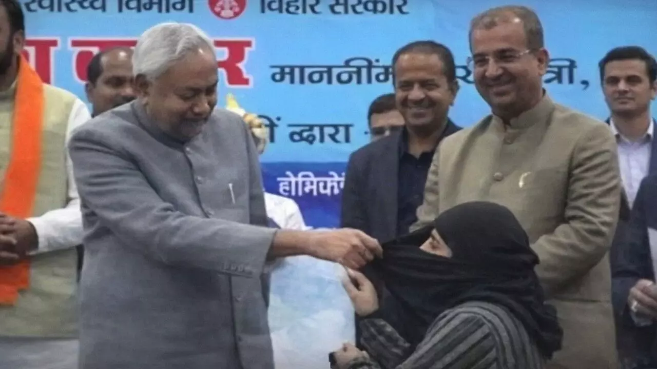 ALIFA, NAPM urge action on alleged forcible removal of woman doctor’s veil by Bihar CM ALIFA, NAPM urge action on alleged forcible removal of woman doctor’s veil by Bihar CM