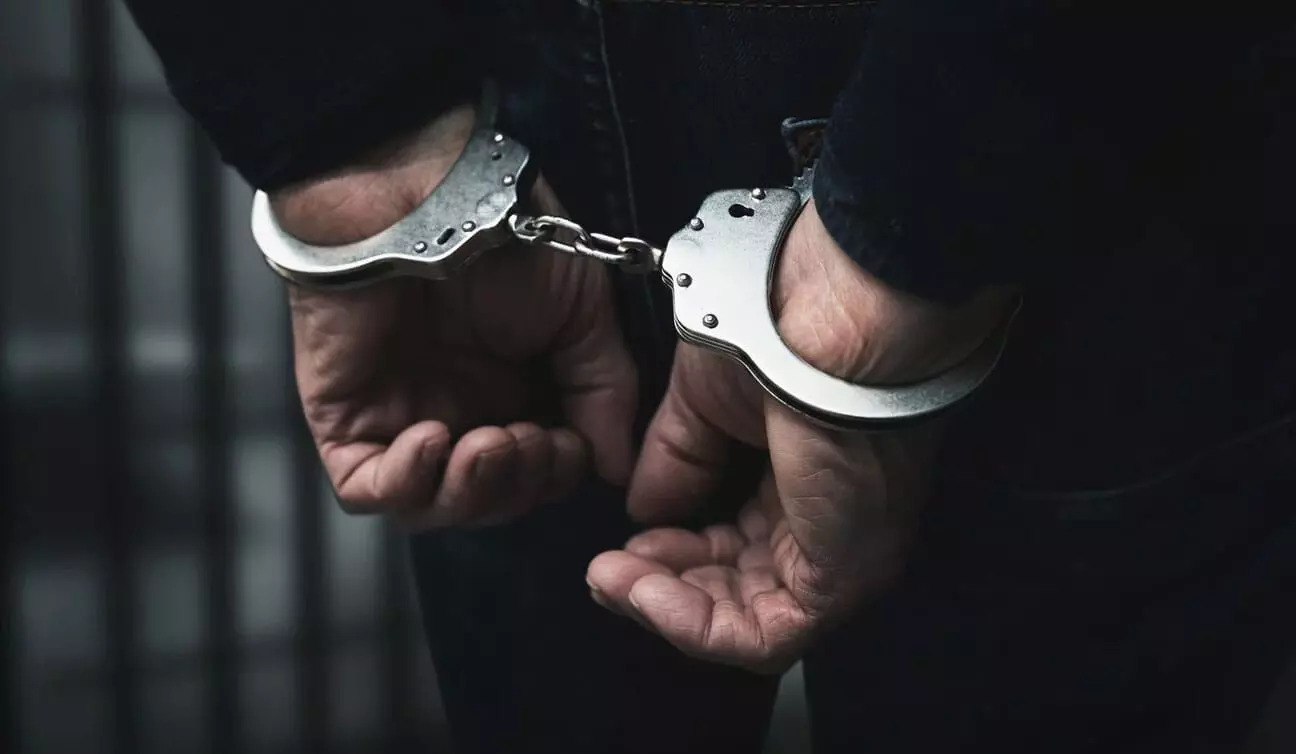 Hyderabad: Techie loses Rs 3.49 crore in fake share trading; four held Hyderabad: Techie loses Rs 3.49 crore in fake share trading; four held