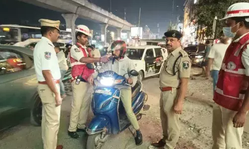 New Year 2026: Cyberabad traffic police enforce strict rules for cabs, drunk driving, party venues New Year 2026: Cyberabad traffic police enforce strict rules for cabs, drunk driving, party venues