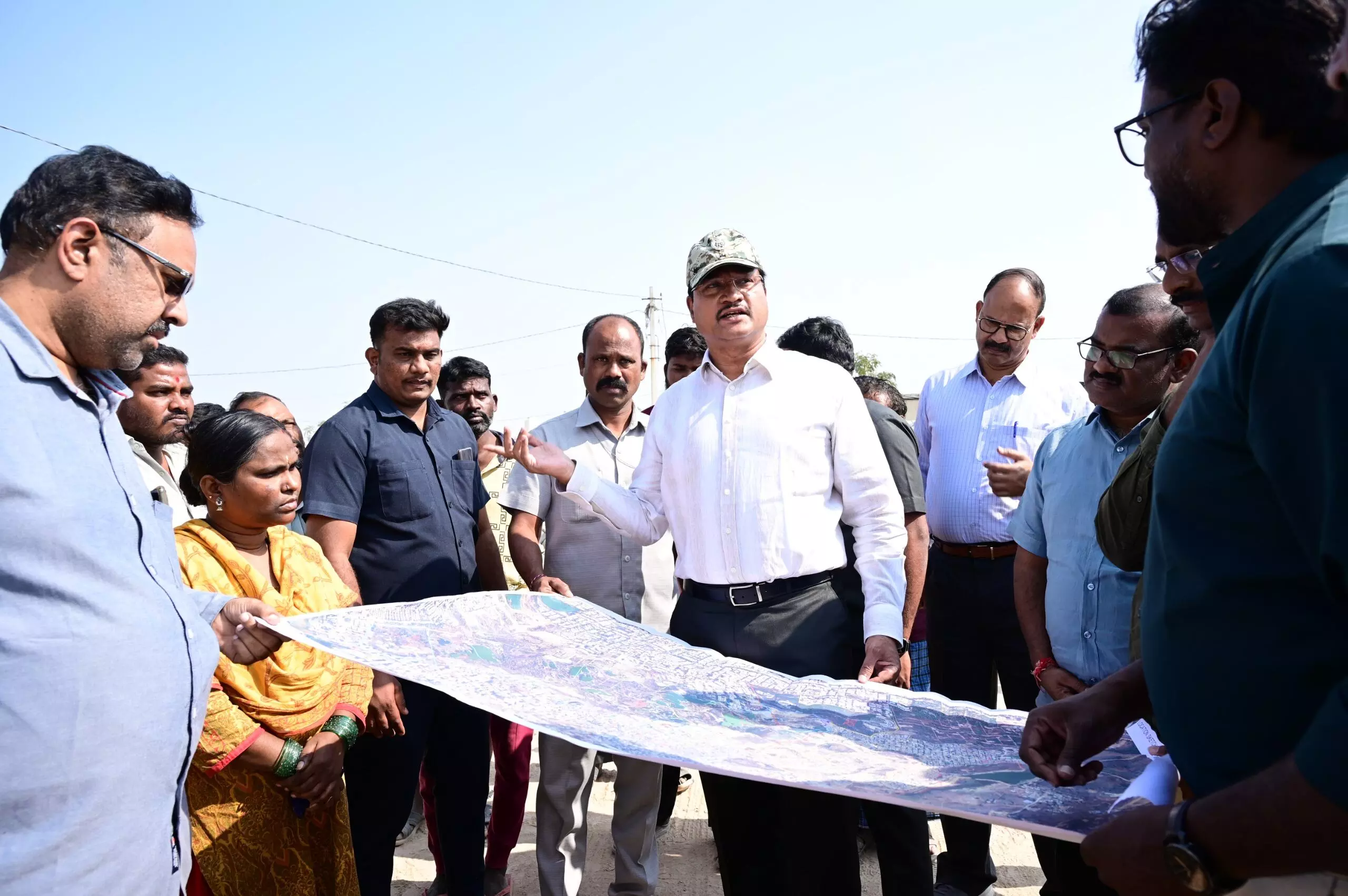 No evictions in survey No. 307: HYDRAA reassures Gajularamaram residents; alternative sites for Pragathi Nagar traders No evictions in survey No. 307: HYDRAA reassures Gajularamaram residents; alternative sites for Pragathi Nagar traders