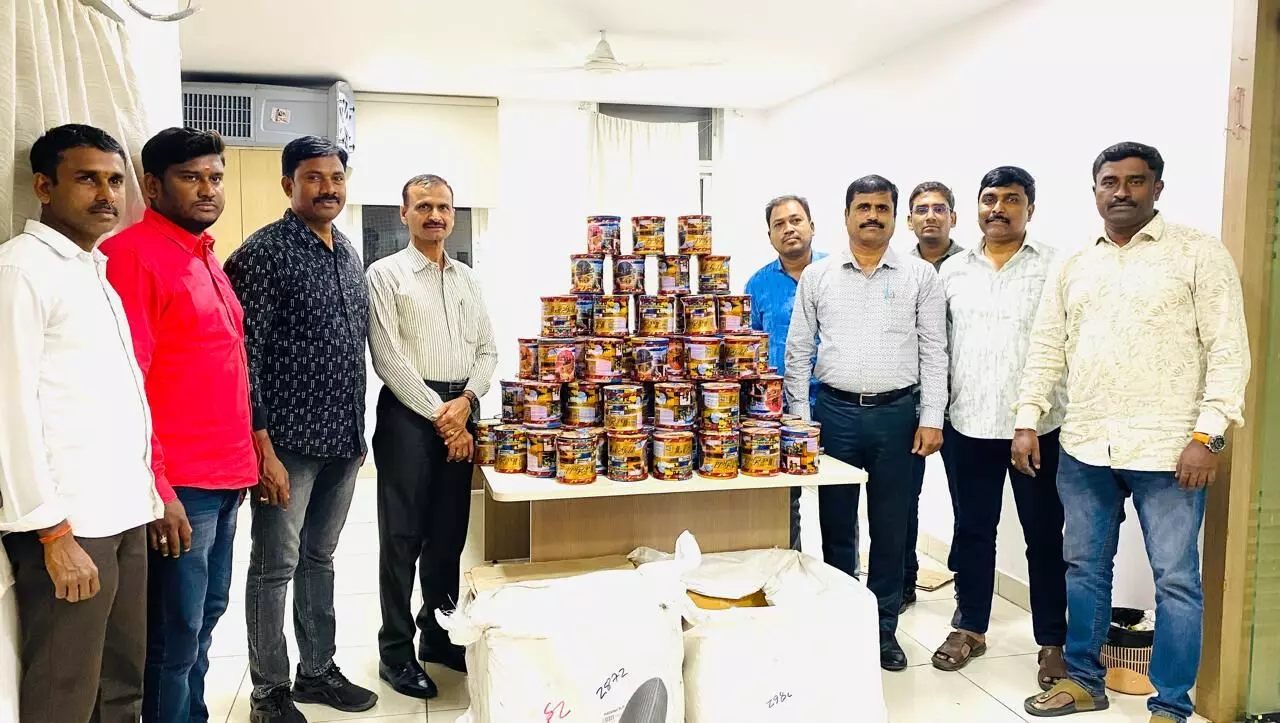 5 held for selling banned Chinese manja ahead of Sankranti; Sultan Bazaar cops seize 155 bobbins 5 held for selling banned Chinese manja ahead of Sankranti; Sultan Bazaar cops seize 155 bobbins