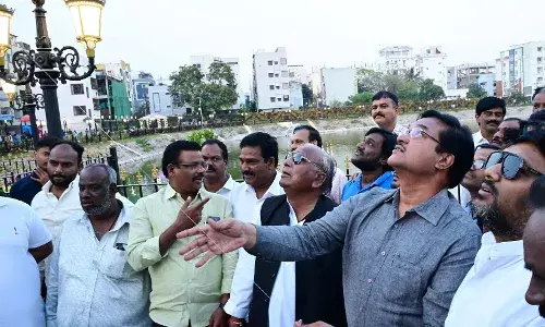 Amberpet residents celebrate Bathukamma Kunta’s restoration with kite festival