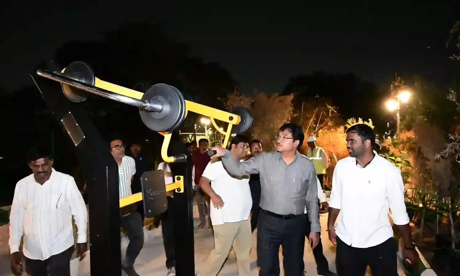 Old Citys Bum-Rukn-ud-Daula lake makeover complete, set to open after festive season