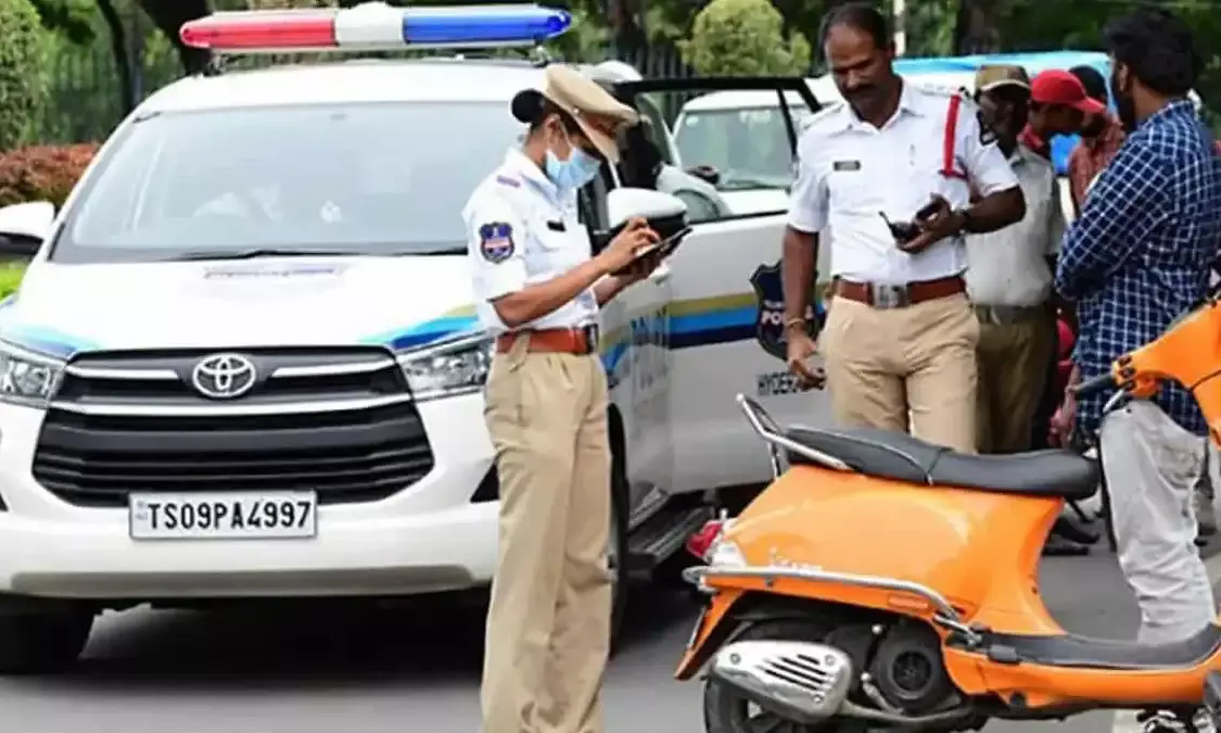 Don’t snatch keys or force citizens to pay pending Traffic challans: Telangana HC to cops