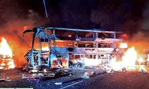 Nandyal: Bus rams into lorry at Sirivella Metta, catches fire; 3 killed, 4 injured