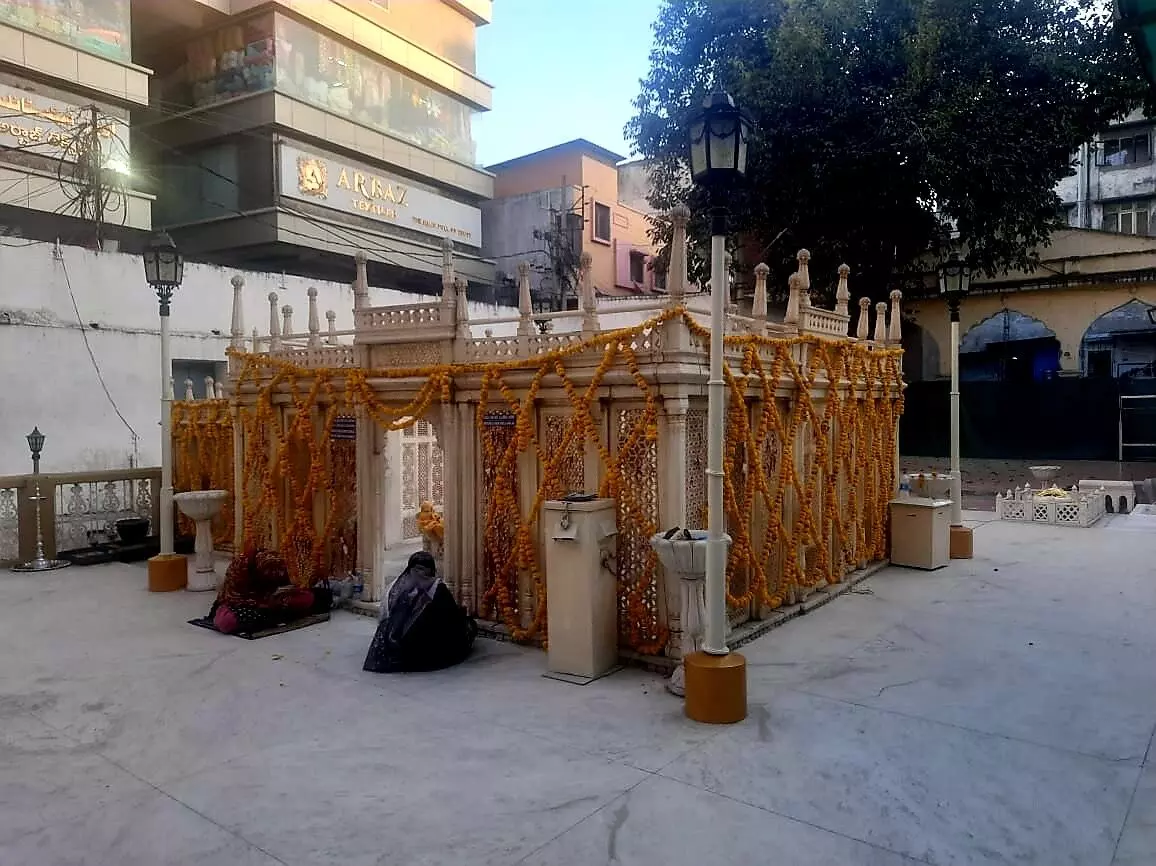 Basant in bloom: A 750-year-old Sufi tradition that unites Hyderabad through music and oneness Basant in bloom: A 750-year-old Sufi tradition that unites Hyderabad through music and oneness