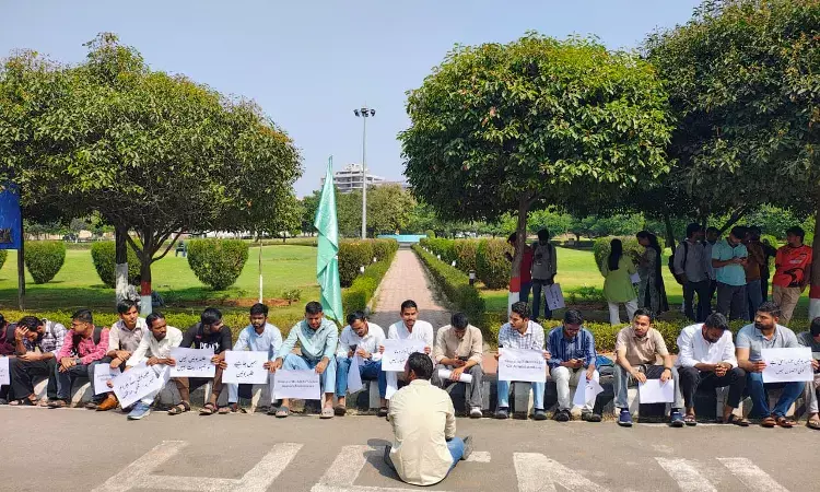Hyderabad: MANUU students begin indefinite strike for restoration of students’ union polls