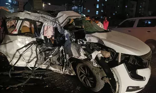 Hyderabad: Two engineering students killed, 3 injured after their speeding car rams into metro pillar at Medipally