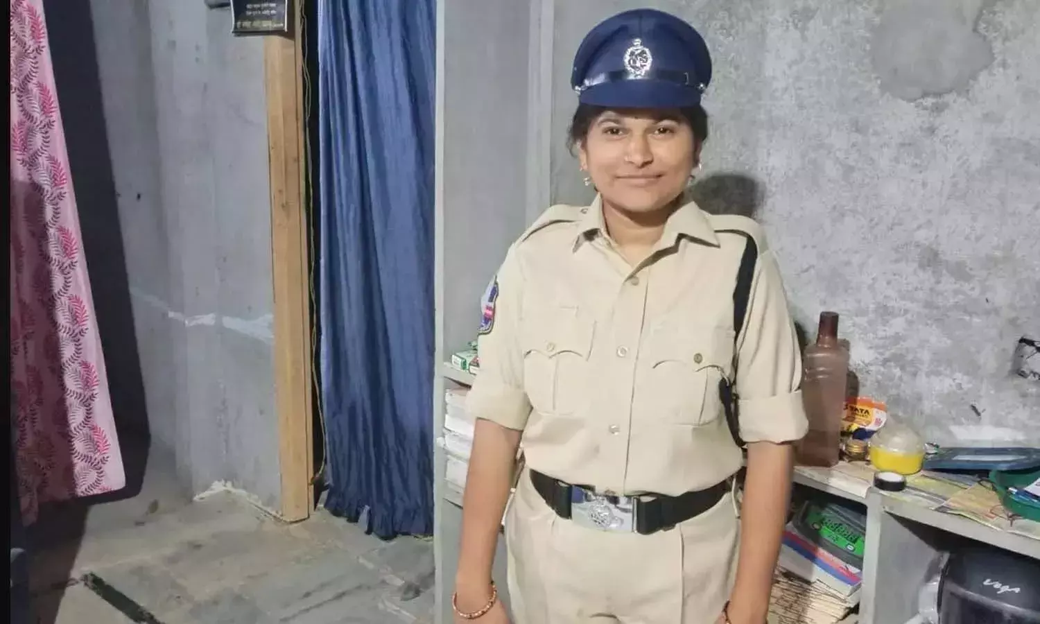 Telangana govt announces Rs 1 crore ex-gratia, job for brother of martyred excise constable Sowmya