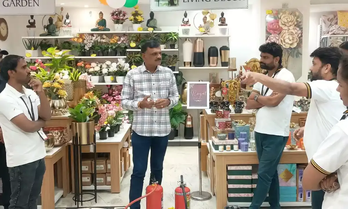 Nampally fire: HYDRAA trains shop owners, public on fire accident prevention measures