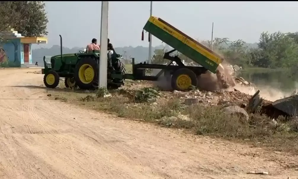 Hyderabad: HMWSSB foils bid to dump debris into Gandipet Reservoir; 1 booked