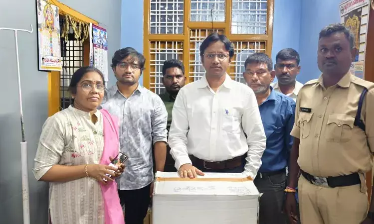 Telangana DCA raids quackās clinic in Hanamkonda, illegal medicine stocks seized Telangana DCA raids quackās clinic in Hanamkonda, illegal medicine stocks seized