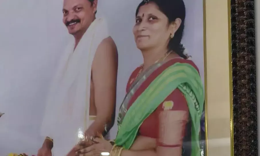 Triple suicide in Hyderabad: Amberpet businessman, wife and son found dead; financial burden suspected