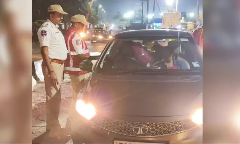 787 drunk drivers booked in Hyderabad, Cyberabad during weekend crackdown