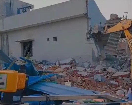 Khammam demolitions: Telangana hits out at Kerala CM for bulldozer raj diatribe Khammam demolitions: Telangana hits out at Kerala CM for bulldozer raj diatribe