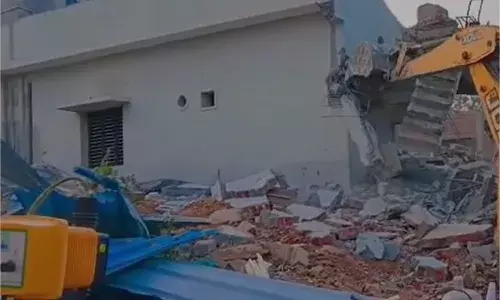 Khammam demolitions: Telangana hits out at Kerala CM for bulldozer raj diatribe Khammam demolitions: Telangana hits out at Kerala CM for bulldozer raj diatribe