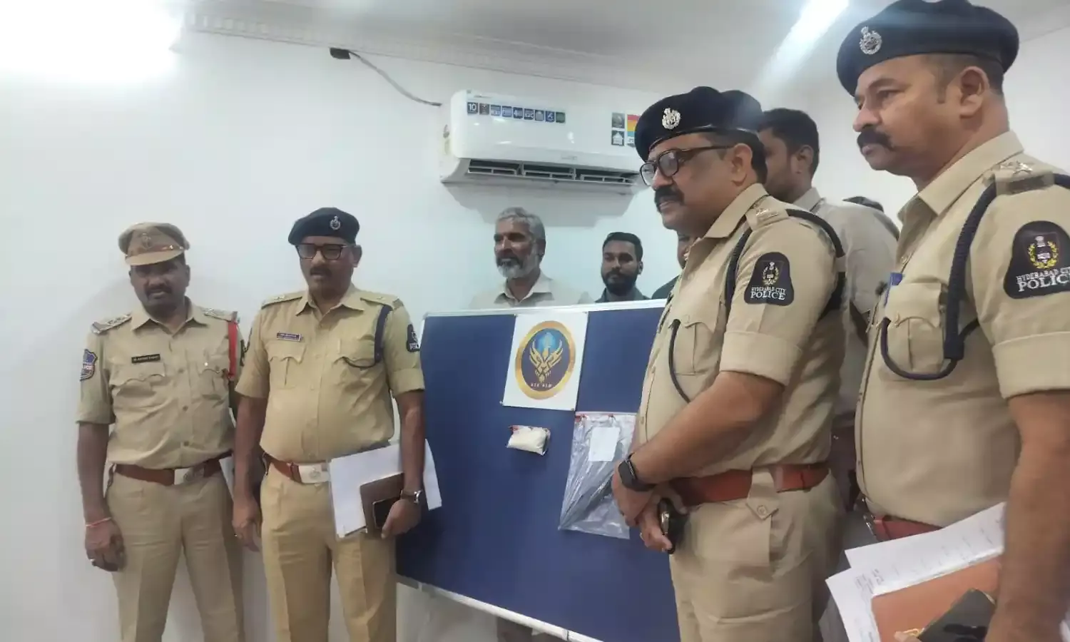 Yemen national, Palestinian aide held with MDMA worth Rs 25 lakh in Hyderabad