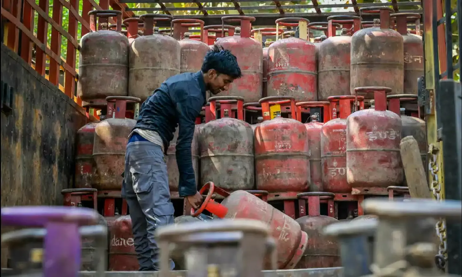 Iran-Israel war: LPG crisis hits hotels in Bengaluru, Chennai, Mumbai; panic grips Hyderabad