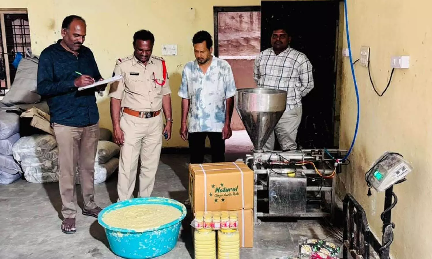 Hyderabad: 1800 kg adulterated ginger-garlic paste seized; 2 held Hyderabad: 1800 kg adulterated ginger-garlic paste seized; 2 held
