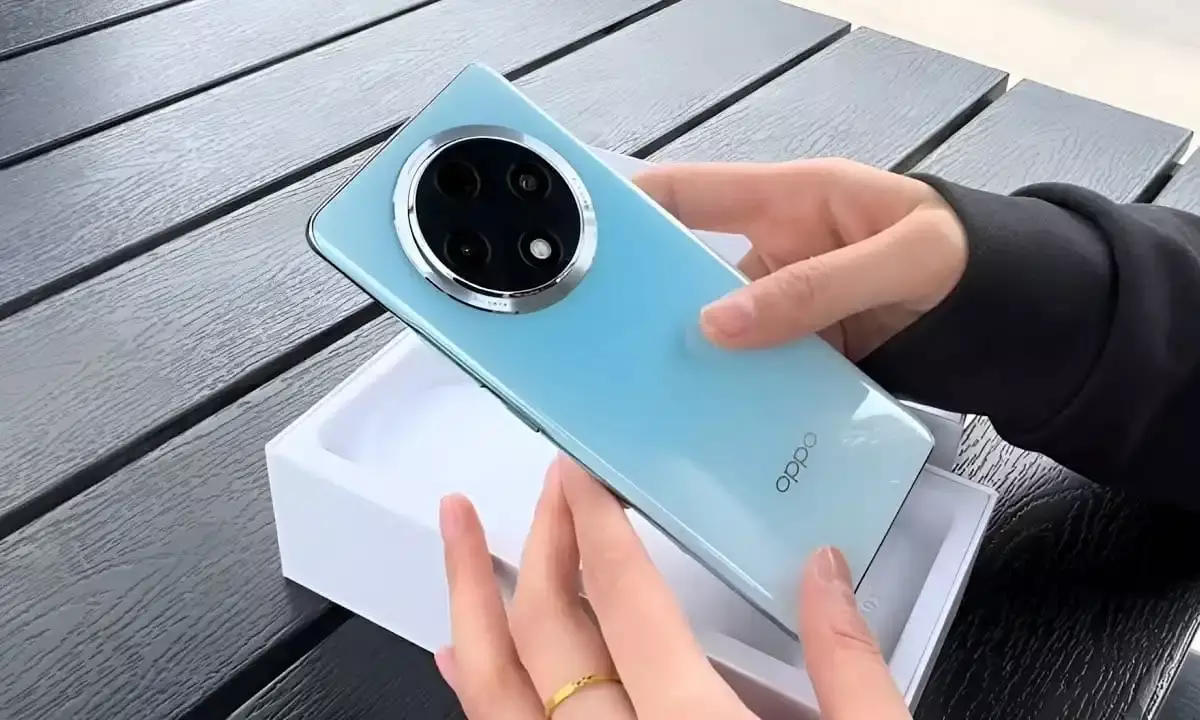 Hyderabad: Consumer panel fines Oppo, Bajaj Electronics ₹42,500 over cellphone fiasco