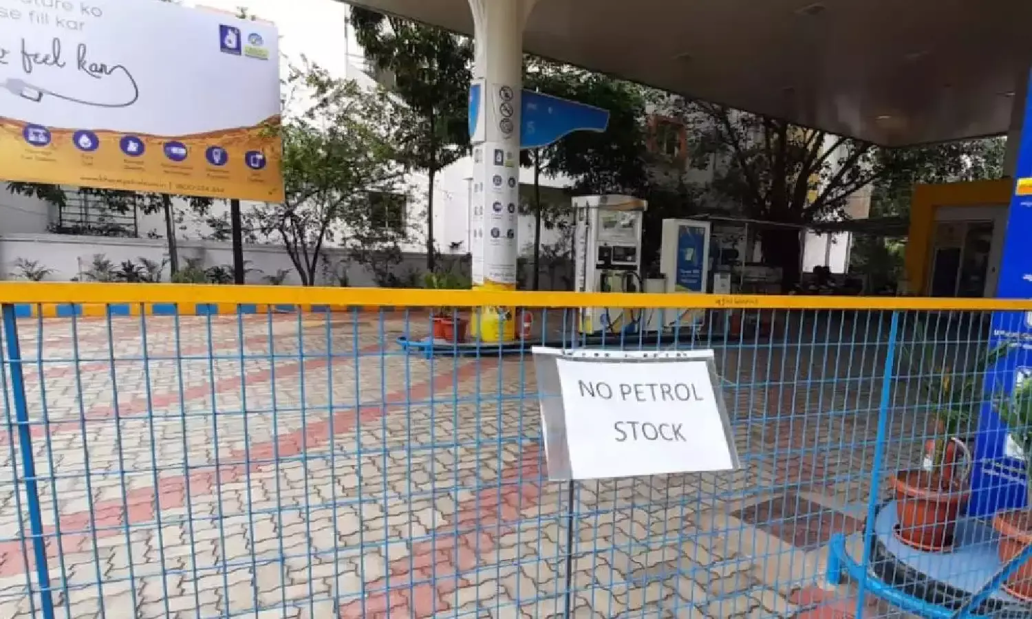 Why are petrol bunks in Hyderabad showing ‘No Stock’ boards? It is not fuel shortage, clarify dealers