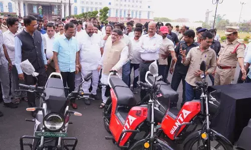 Thinking of buying an EV? Telangana employees get up to 20% discount, can save up to Rs 4 lakh