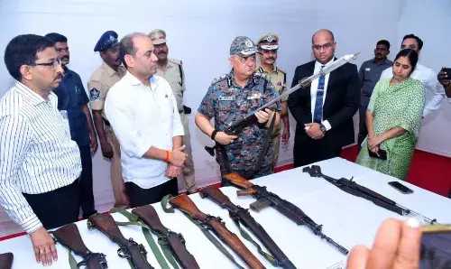 Top Maoist leader Narayana Rao with Rs 25 lakh bounty surrenders in Andhra with 8 cadres