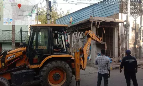 HYDRAA demolishes illegal building blocking 20-ft road in Secunderabad’s New Boiguda