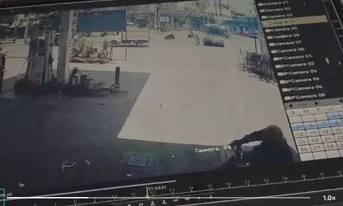 Tragedy in Amberpet: GHMC worker fatally struck by bus, protests erupt