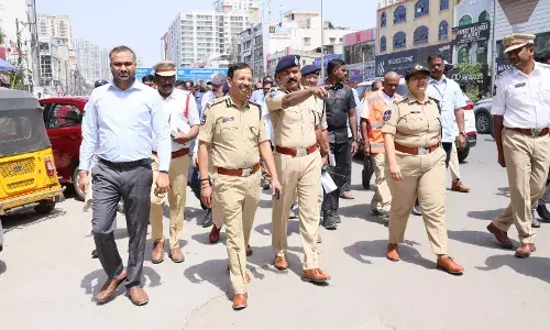 Rs 120 crore plan to fix traffic trouble spots on Shaikpet–Masab Tank route; Sajjanar, Karnan inspect corridor