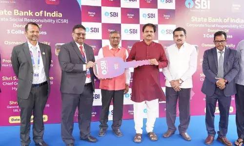 Osmania University gets new buses to run around campus, thanks to ₹1 Crore SBI grant