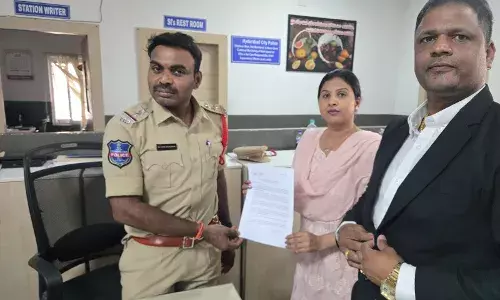 Singer Mangli files complaint of threats and extortion, counter case alleges Rs 10 crore fraud