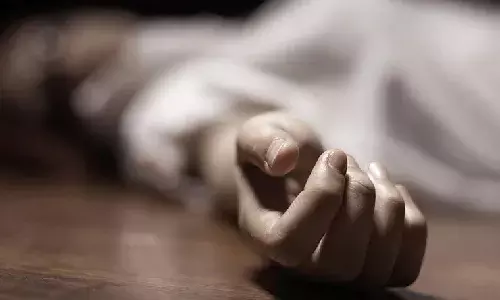 Vizag police suspect foul play in death of 27-year-old woman, six detained Vizag police suspect foul play in death of 27-year-old woman, six detained