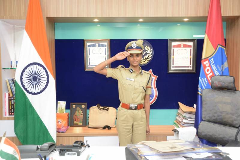 Ramya one day Commissioner of Police