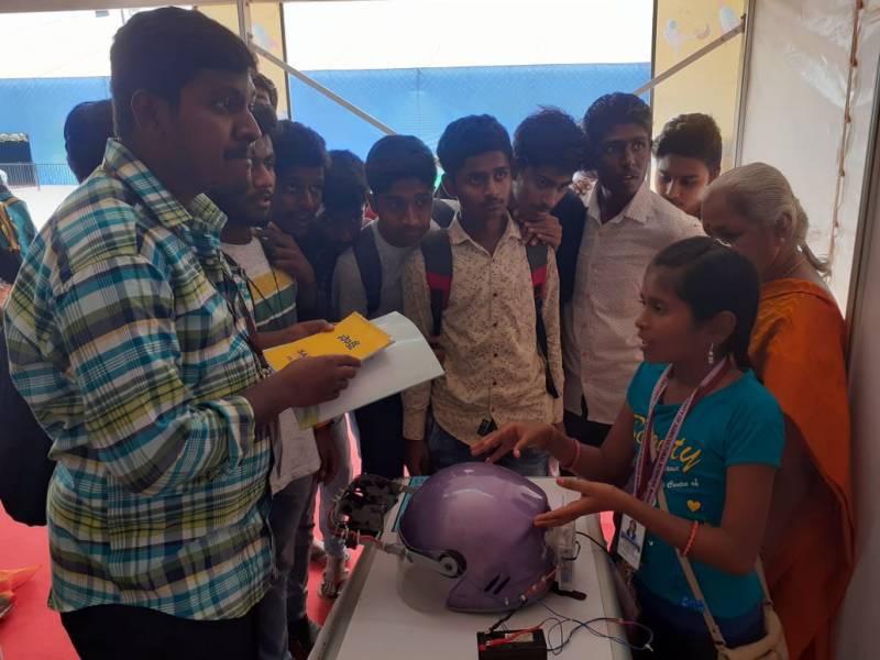 Harshitha student entrepreneur commom mans helmet peddappalli