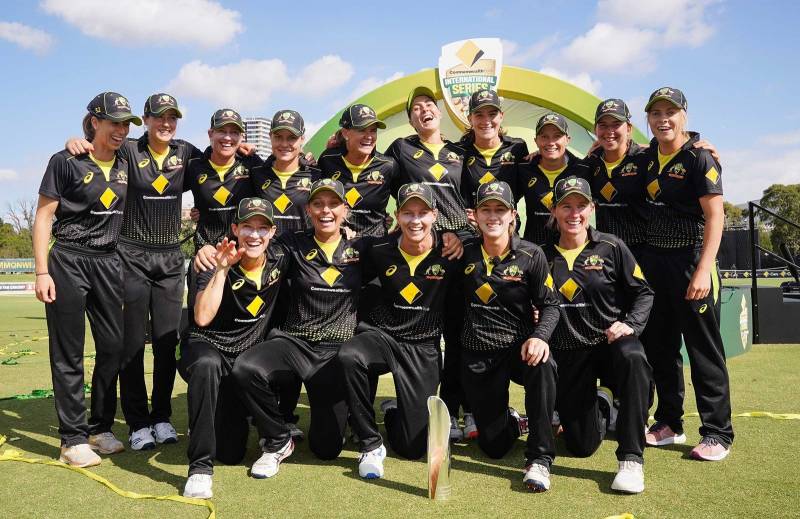Australia women clinch T-20 tri-series; beat India by 11 runs in the final