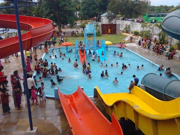 Blue Thunder Wave Pool