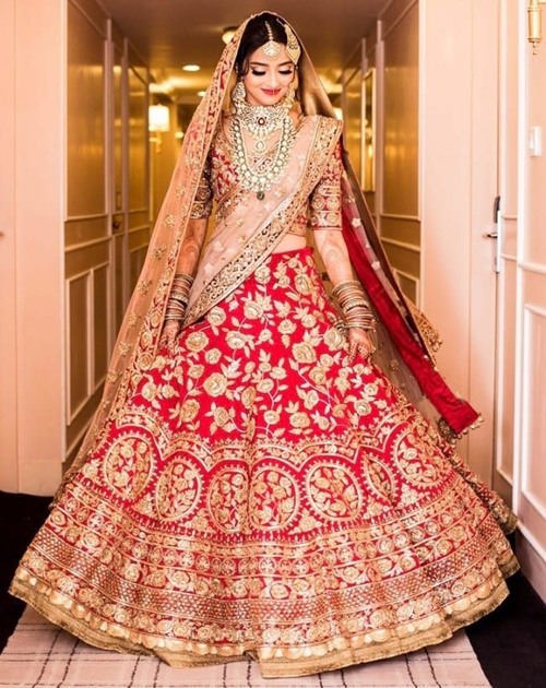 Manish Malhotra World on Instagram: “Maahrumysha truly defines resplendent  beauty with its fine cra… | Lehenga choli wedding, Bridal lehenga, Bridal lehenga  designs