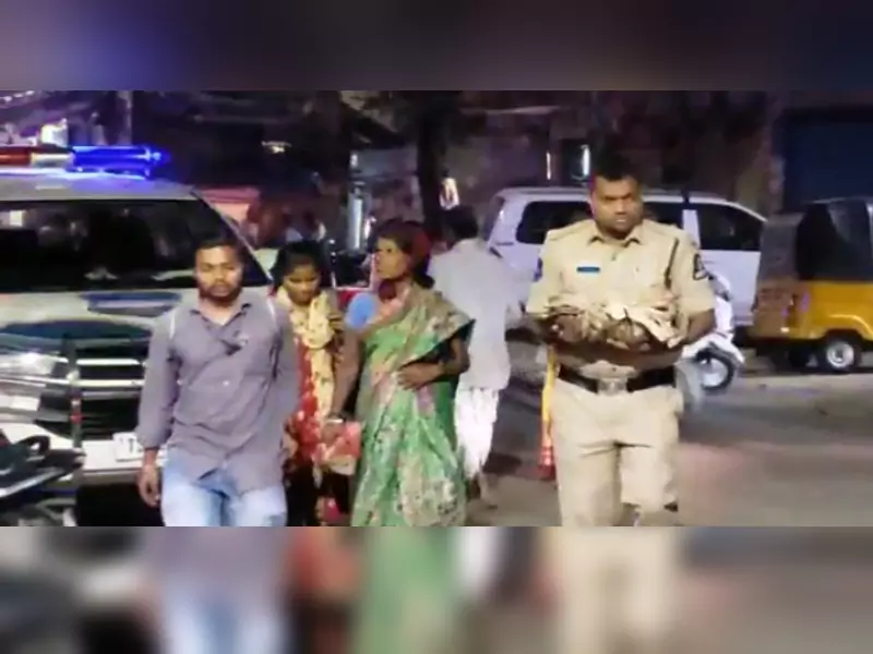 Woman caught while deserting her new-born child at Gandhi Hospital Woman caught while deserting her new-born child at Gandhi Hospital