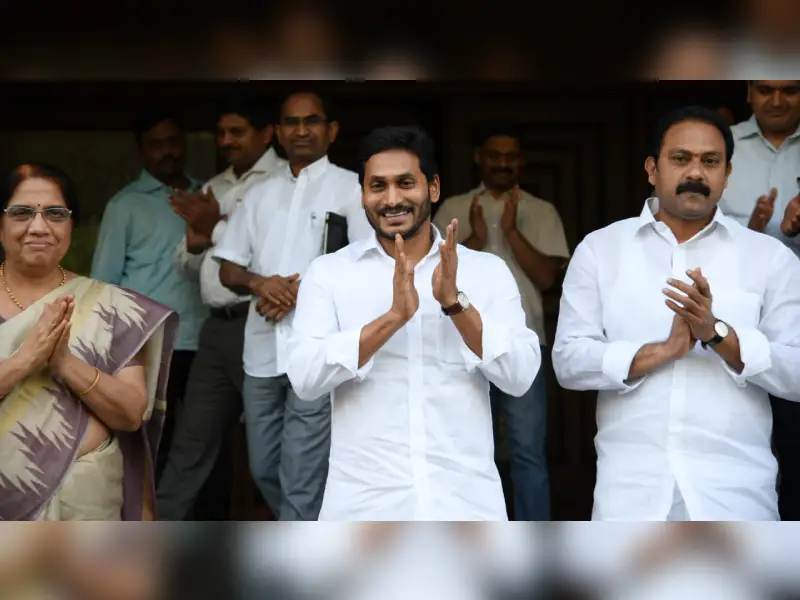 LOCKDOWN: Jagan shuts Andhra till March 31 to fight Corona LOCKDOWN: Jagan shuts Andhra till March 31 to fight Corona