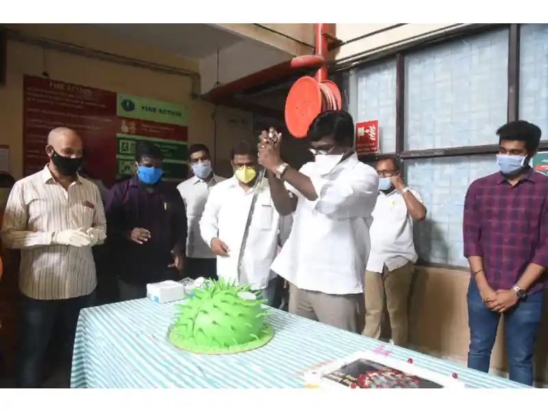 Telangana minister cuts ‘Corona cake' on his birthday amid lockdown