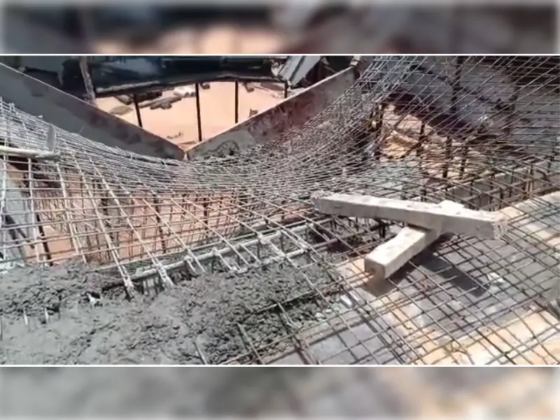 4 workers injured as roof of a complex caves in at Yadagirigutta temple 4 workers injured as roof of a complex caves in at Yadagirigutta temple
