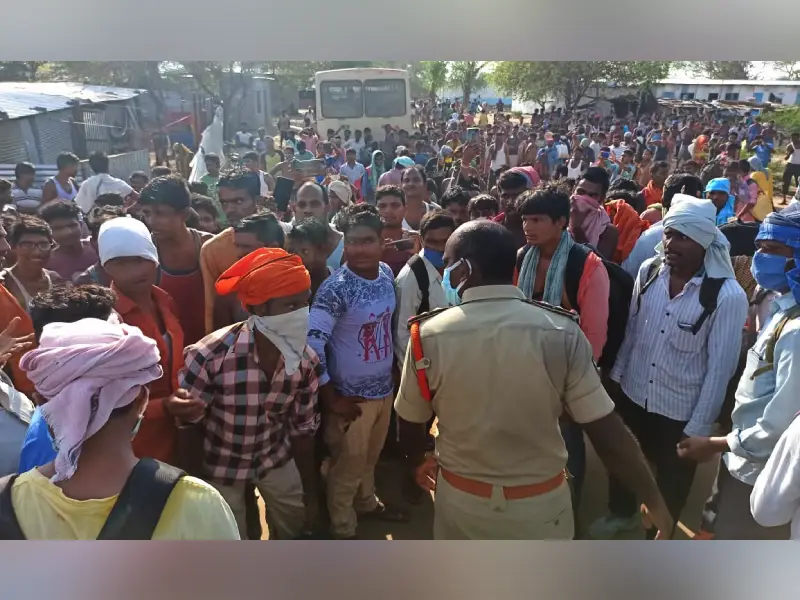 Workers from Jharkhand protest at Nellores SHAR, demand to go home Workers from Jharkhand protest at Nellores SHAR, demand to go home