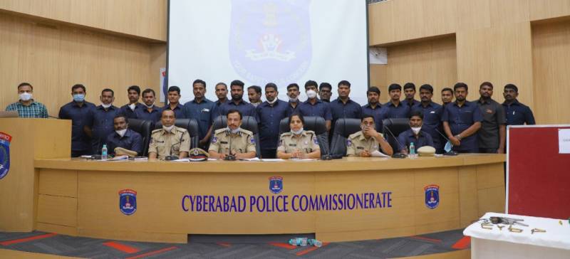 10-member inter-state burglary gang arrested from Jagadgirigutta 10-member inter-state burglary gang arrested from Jagadgirigutta
