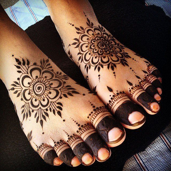 Top 10 Round Mandala Henna Designs - HENNA TATTOO MEHNDI ART BY AMRITA