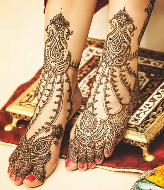20 Mind Blowing and Unique Bridal Legs Mehndi Design for 2021 Wedding-daiichi.edu.vn