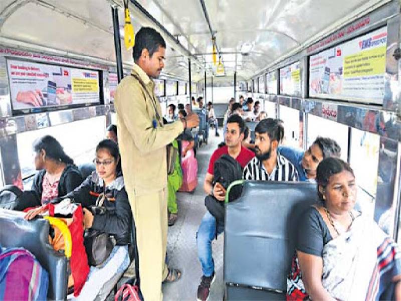 Very few buyers for TSRTCs bus passes, figures down by 32%
